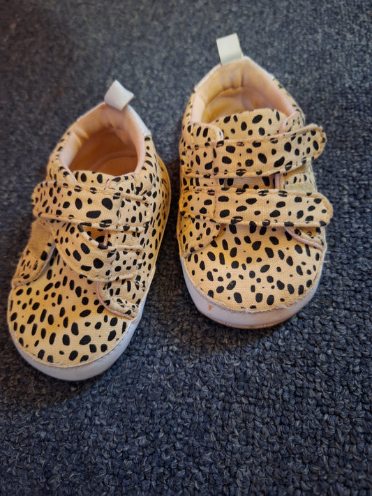 (4) Anko baby leopard print shoes