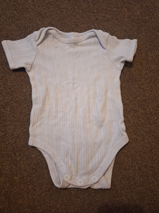 (00) Baby Club Body suit